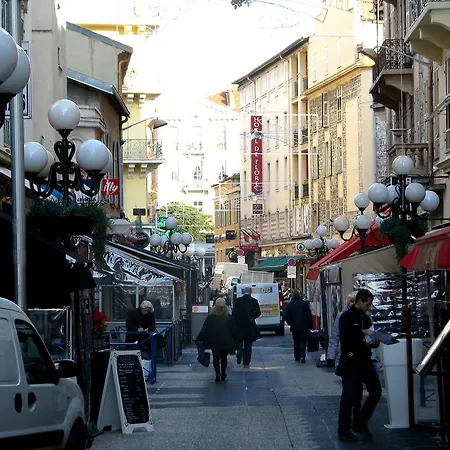 In Rue Halevy