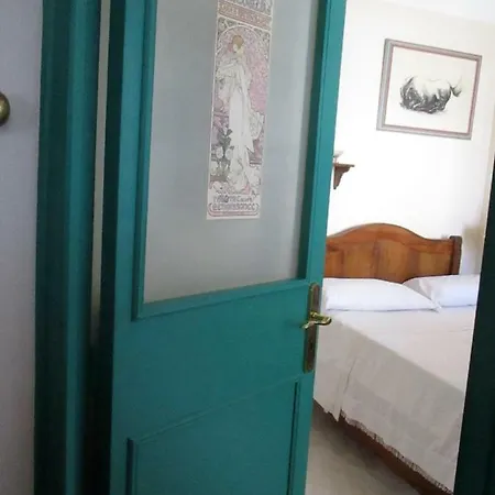 In Rue Halevy Apartment *